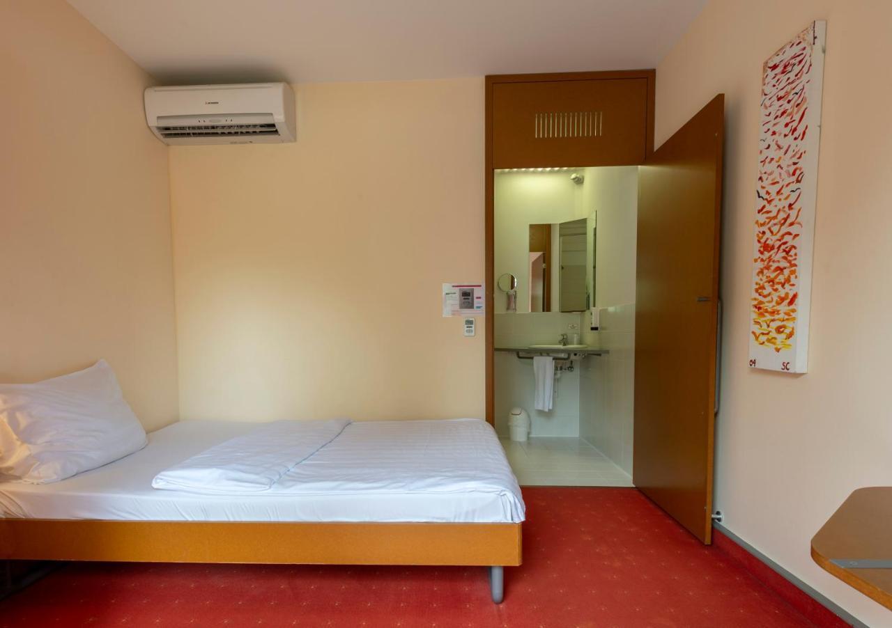 Orange Wings Hotel Kremže